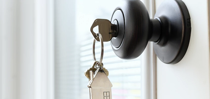 Bifold Door Knob Replacement in Paradise, California